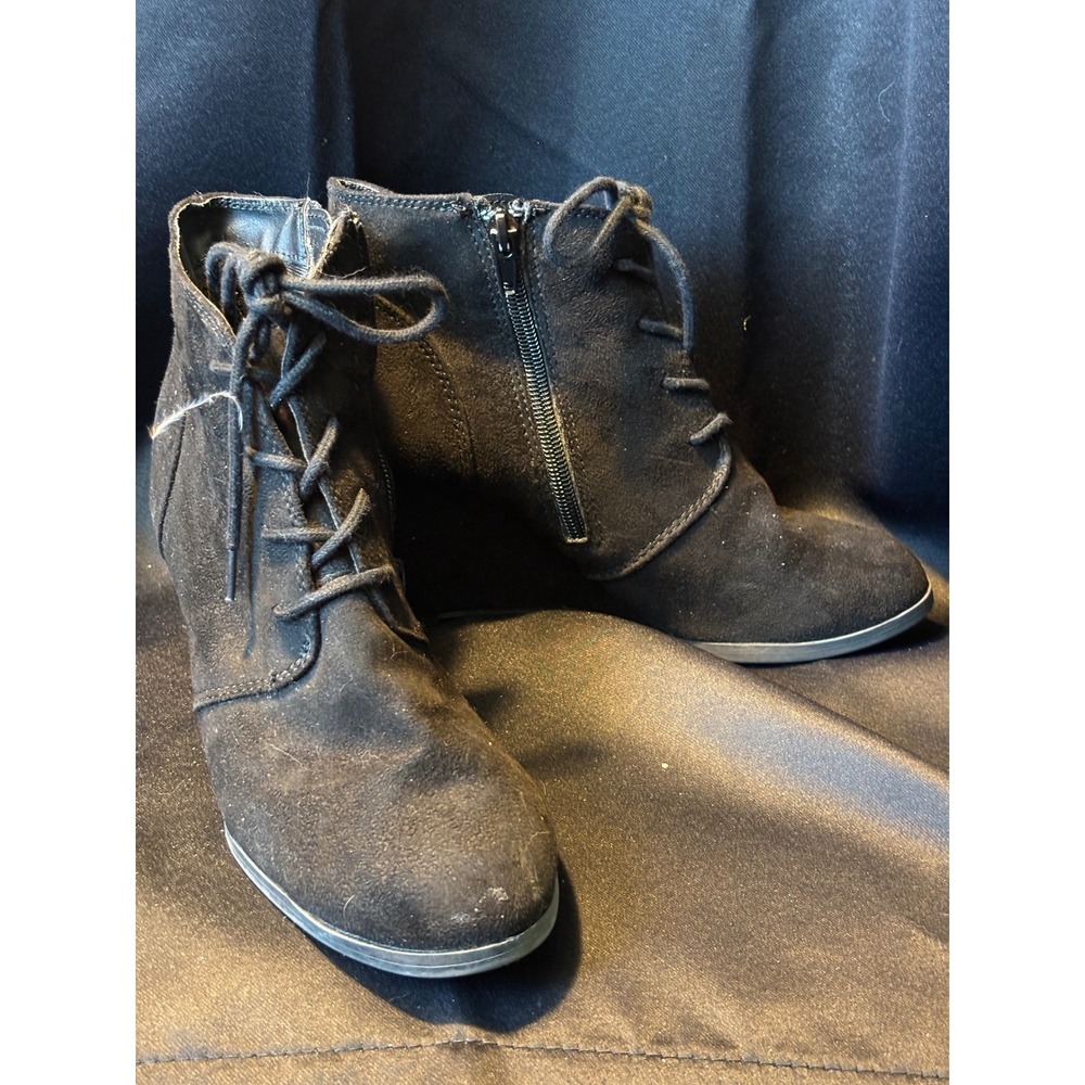 American Eagle Womens Black Faux Suede Lace Up Wedge Ankle Boots Size 7 Zip Up
